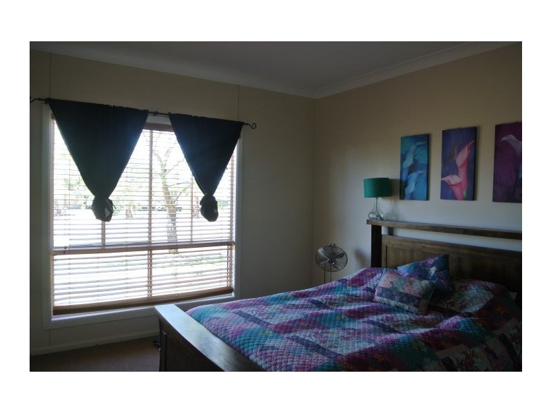 12 Bakerfinch Crescent, Roma QLD 4455