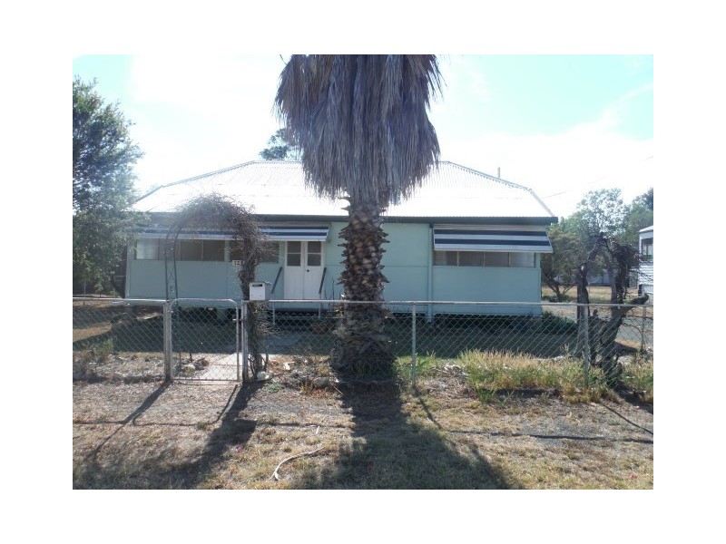 122 Arthur Street, Roma QLD 4455