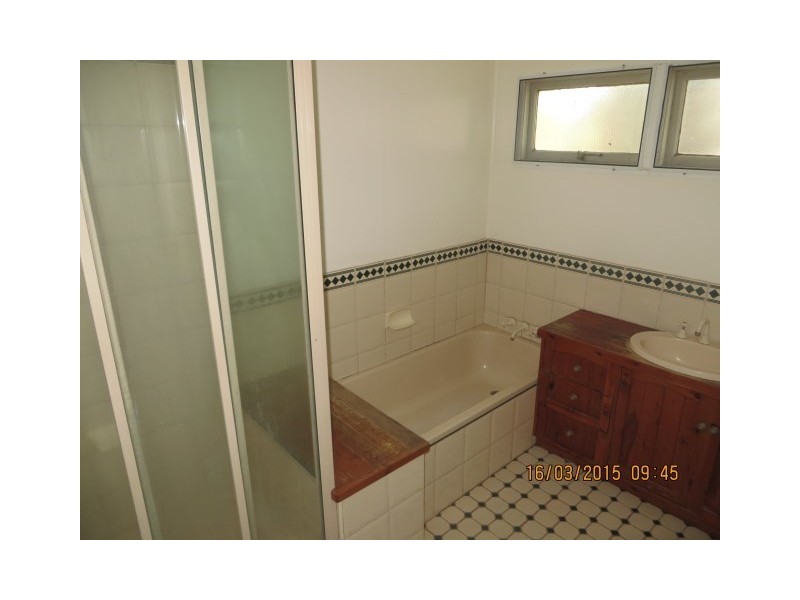 80-82 Northern Road, Roma QLD 4455