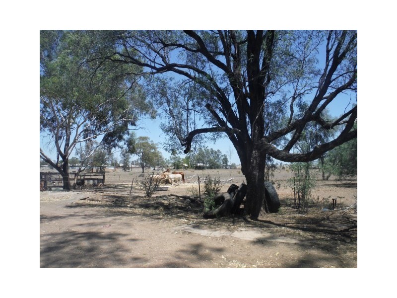 80-82 Northern Road, Roma QLD 4455