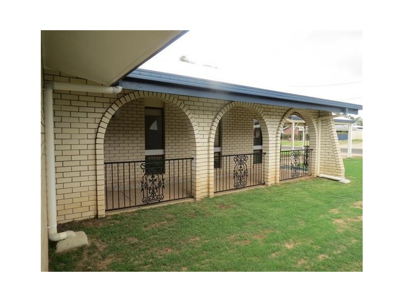 22 Wright Street, Roma QLD 4455