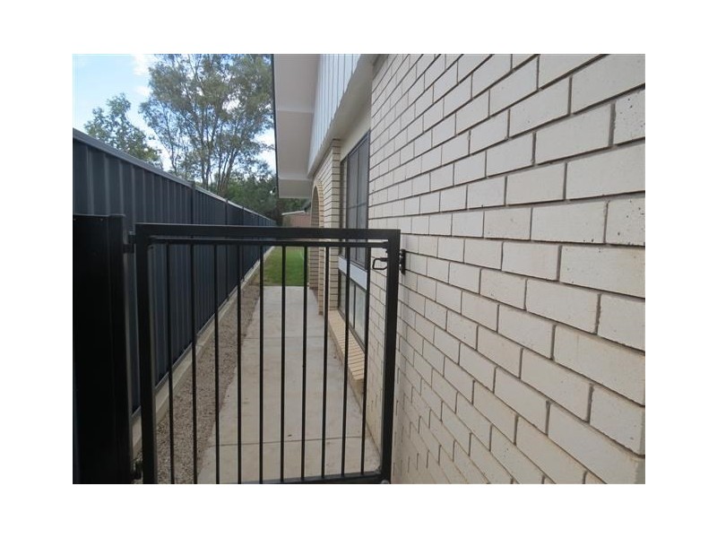 22 Wright Street, Roma QLD 4455