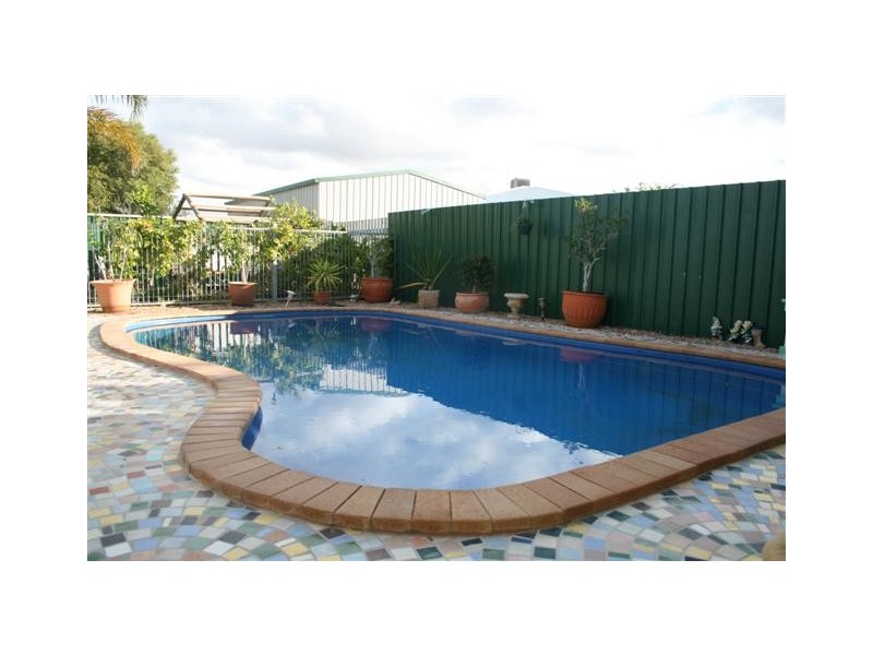 14 Rosedale Close, Roma QLD 4455