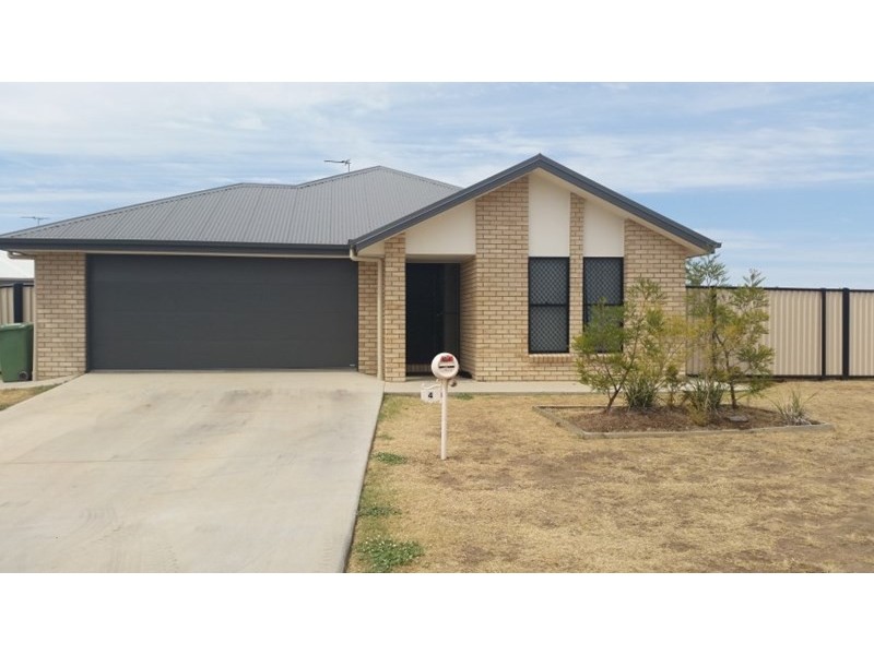 4 Beetson Drive, Roma QLD 4455