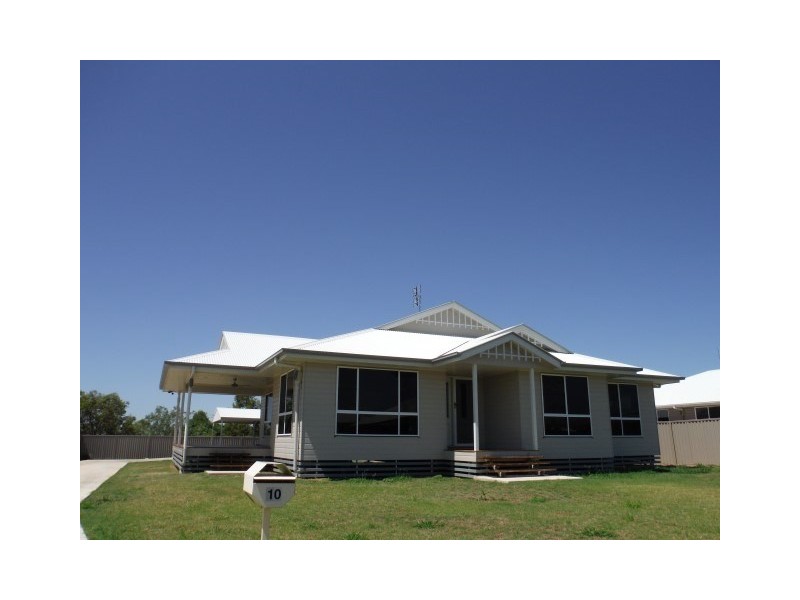 10 Beetson Drive, Roma QLD 4455
