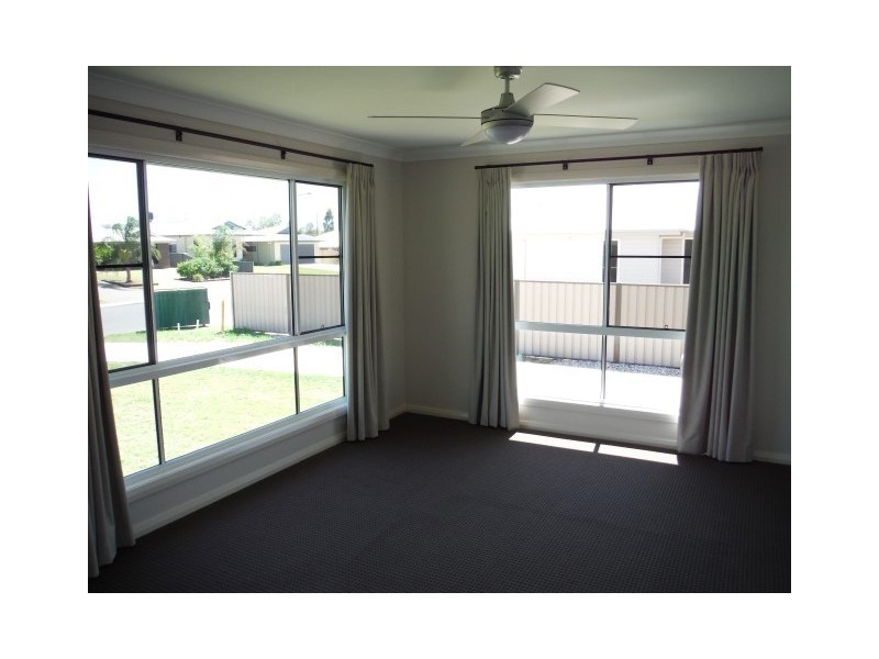 10 Beetson Drive, Roma QLD 4455