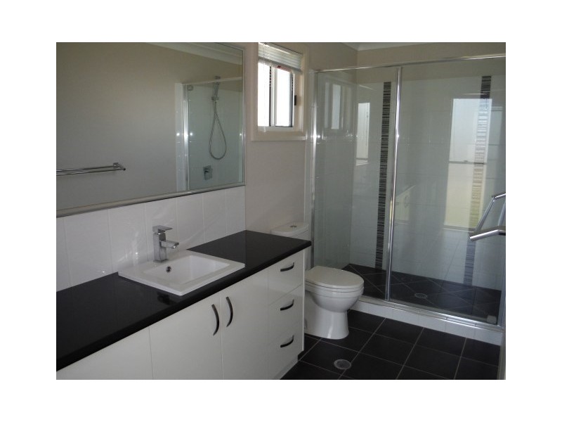 10 Beetson Drive, Roma QLD 4455