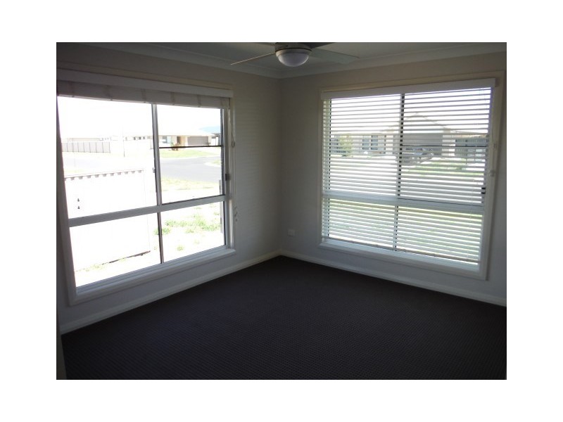 10 Beetson Drive, Roma QLD 4455