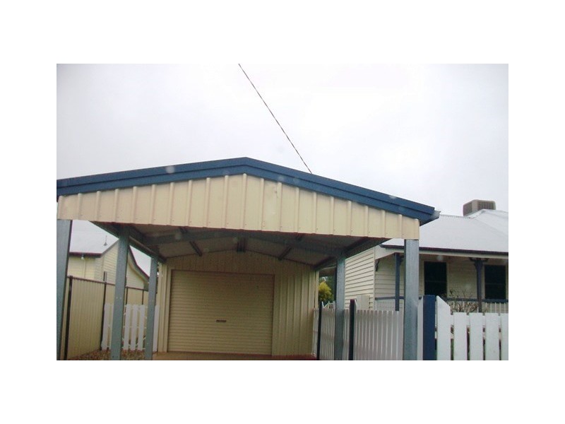 232 Edwardes Street, Roma QLD 4455