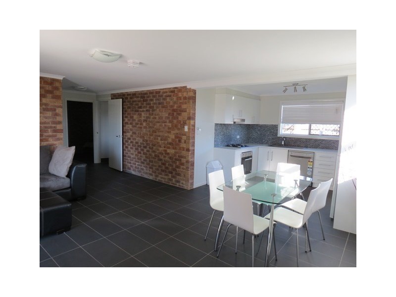 2/105 Bowen Street, Roma QLD 4455