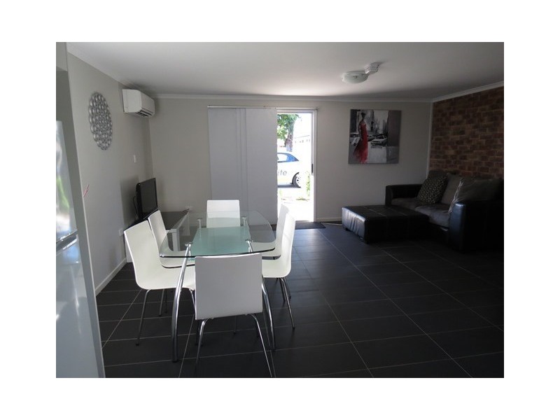 2/105 Bowen Street, Roma QLD 4455