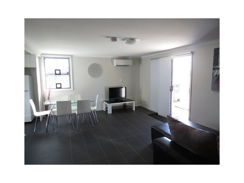 2/105 Bowen Street, Roma QLD 4455