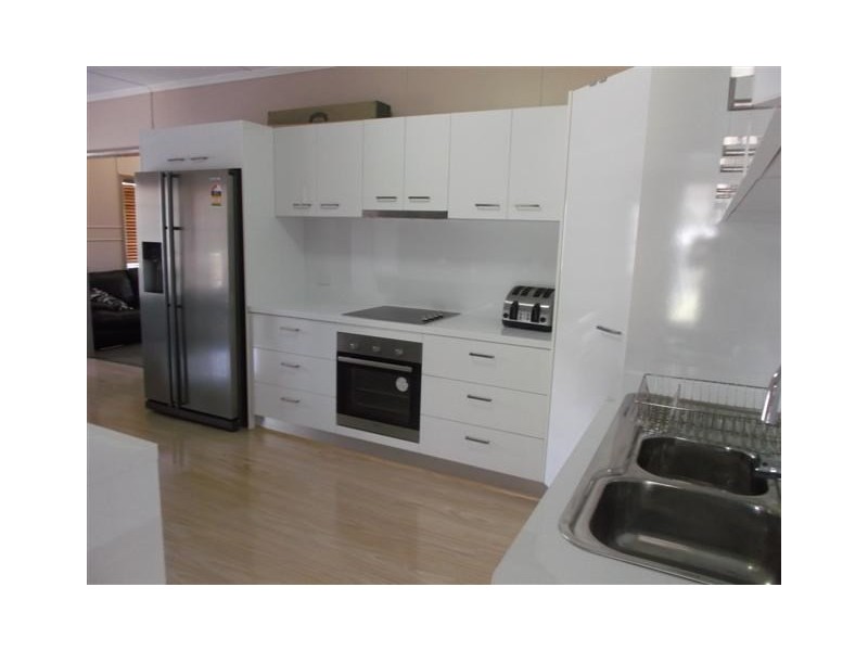 23 Arthur Street, Roma QLD 4455