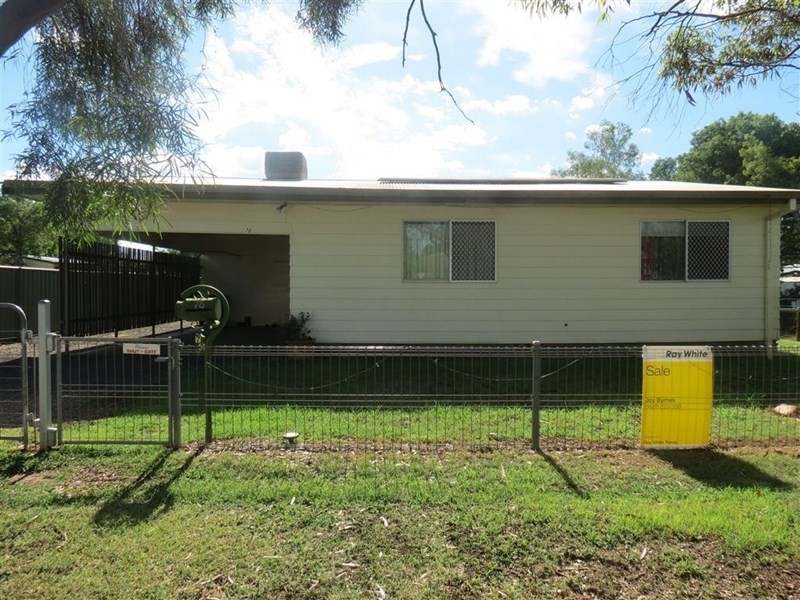 76 Gregory Street, Roma QLD 4455