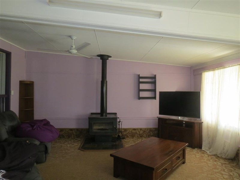 76 Gregory Street, Roma QLD 4455