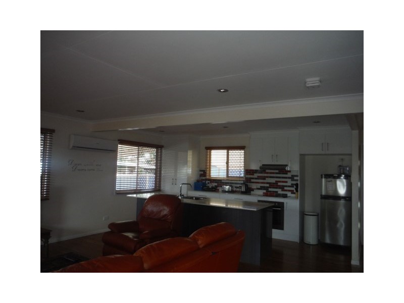 16 Hasted Street, Roma QLD 4455