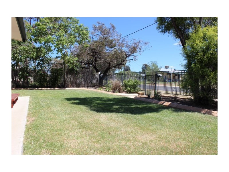 16 Hasted Street, Roma QLD 4455