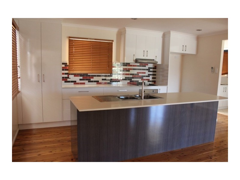 16 Hasted Street, Roma QLD 4455