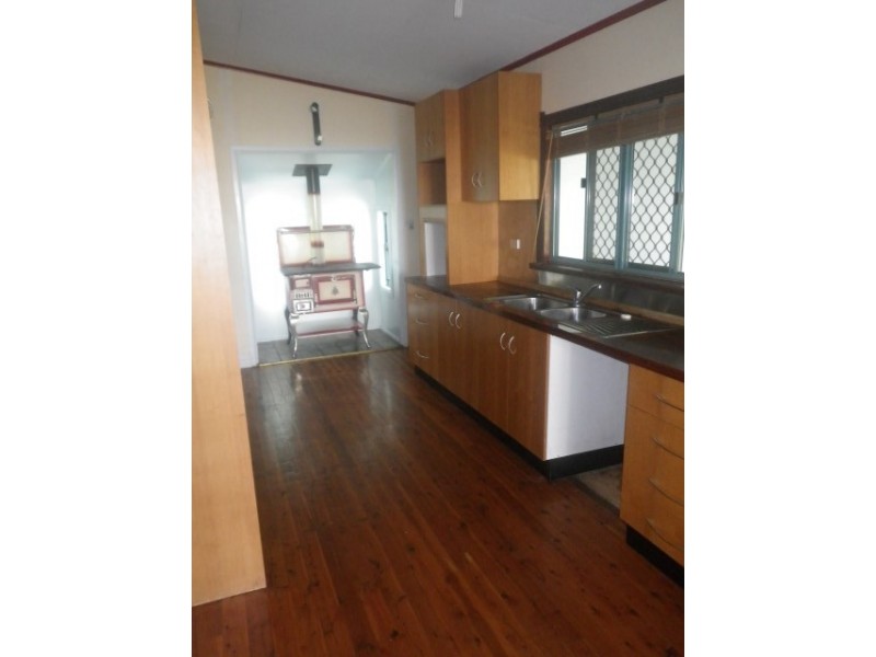 25 Phillip Street, Roma QLD 4455