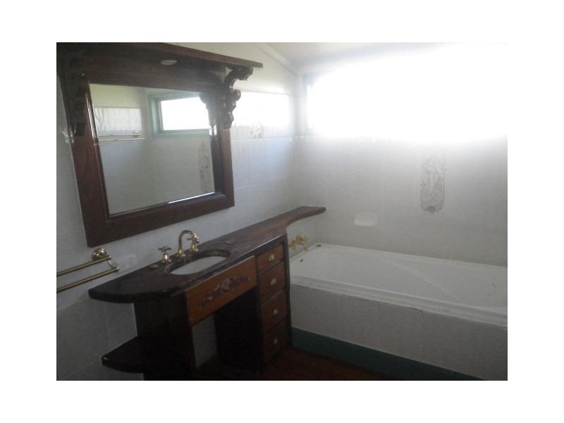 25 Phillip Street, Roma QLD 4455