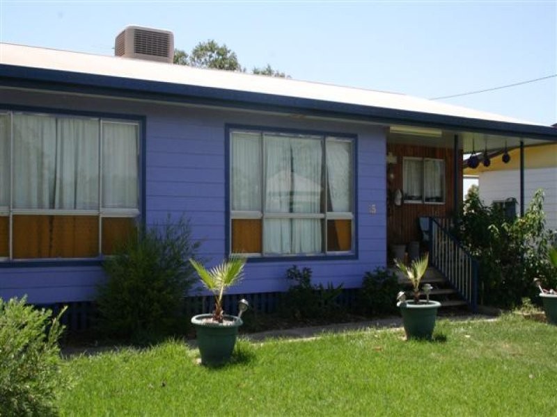 15 Lewis Street, Roma QLD 4455