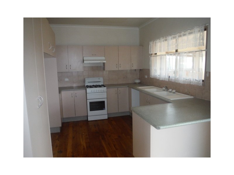 134 Roslyn Drive, Roma QLD 4455