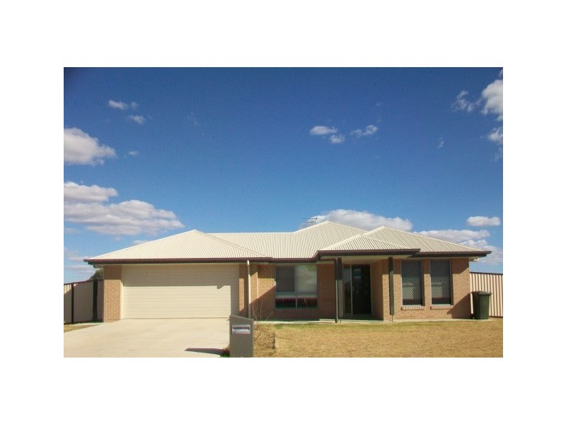 20 Beetson Drive, Roma QLD 4455
