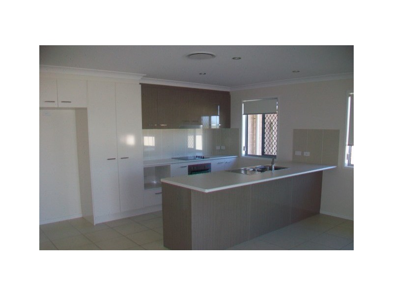 20 Beetson Drive, Roma QLD 4455