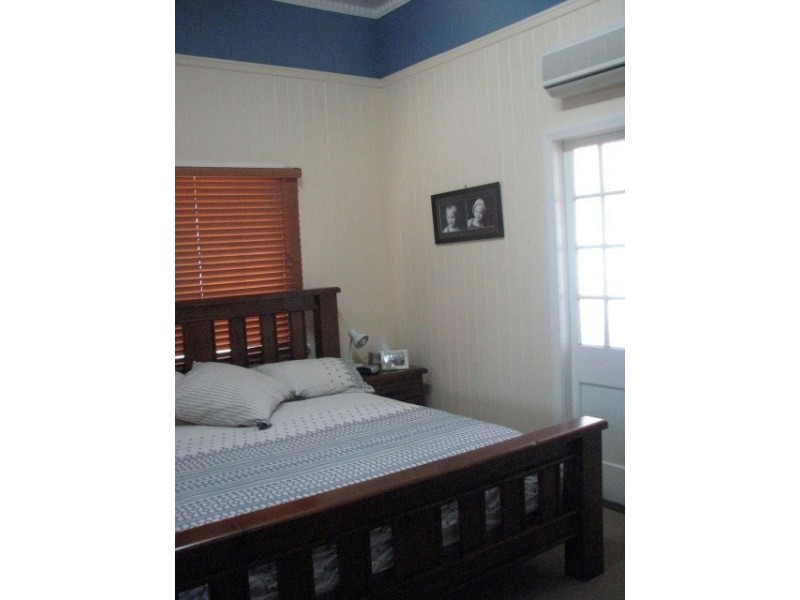 25 Spencer Street, Roma QLD 4455
