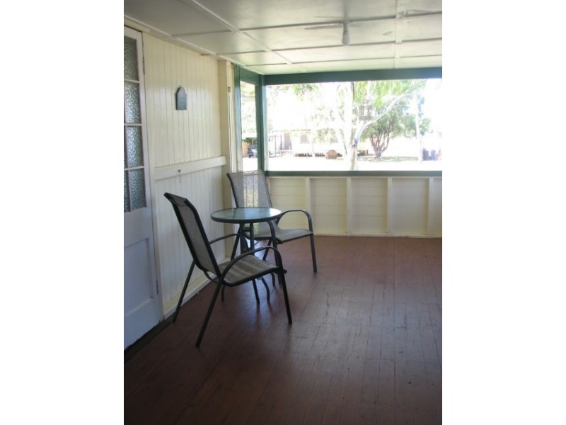 25 Spencer Street, Roma QLD 4455