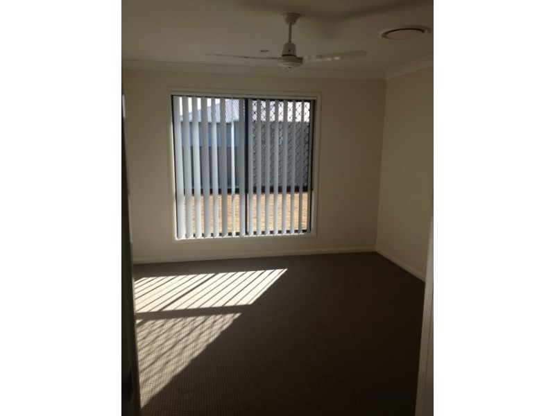 14 Beetson Drive, Roma QLD 4455