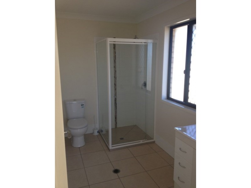 14 Beetson Drive, Roma QLD 4455