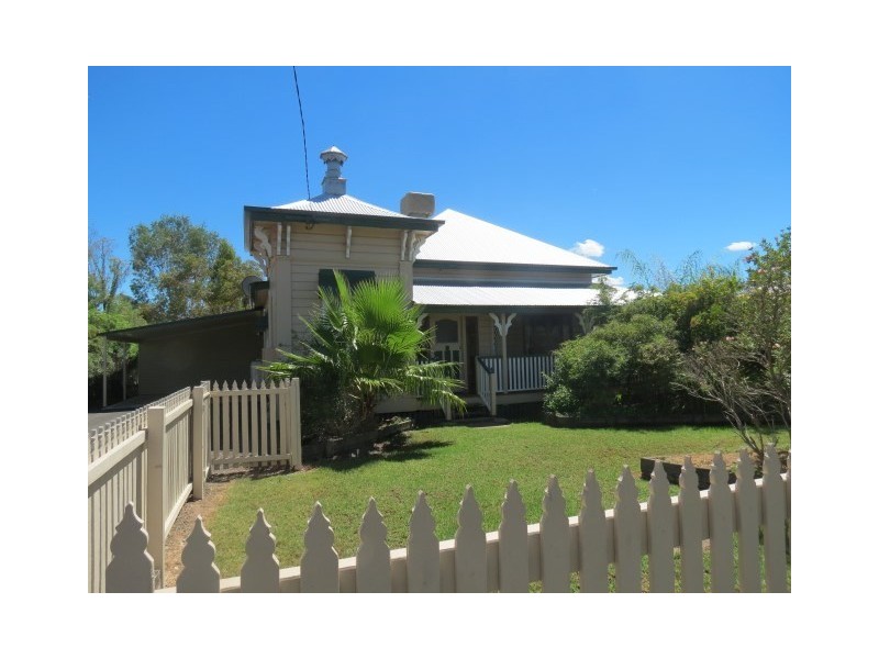 71 Bowen Street, Roma QLD 4455
