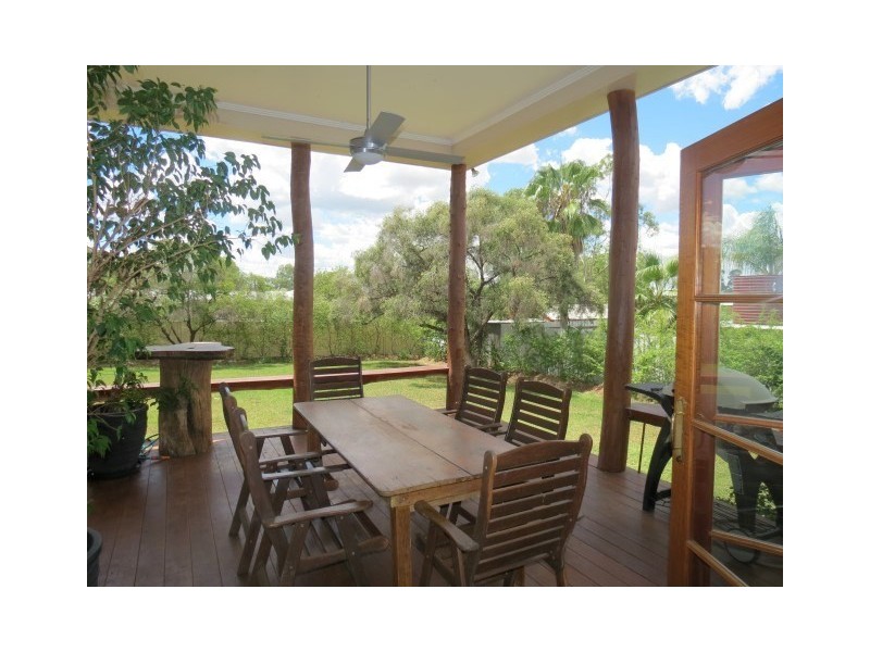 71 Bowen Street, Roma QLD 4455