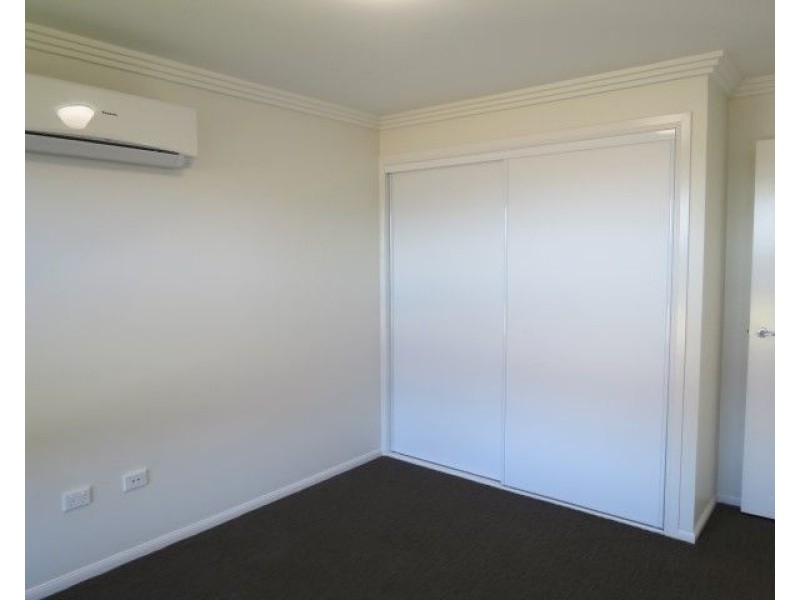 12 Lockyer Crescent, Roma QLD 4455