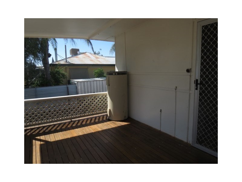 23 Timbury Street, Roma QLD 4455
