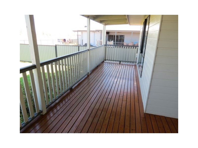37 Robusta Drive, Roma QLD 4455