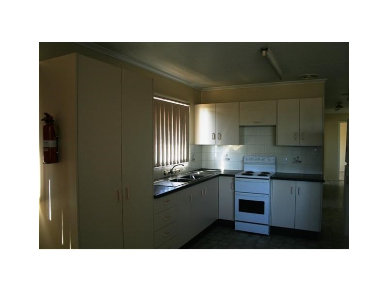 6 Fowles Street, Roma QLD 4455