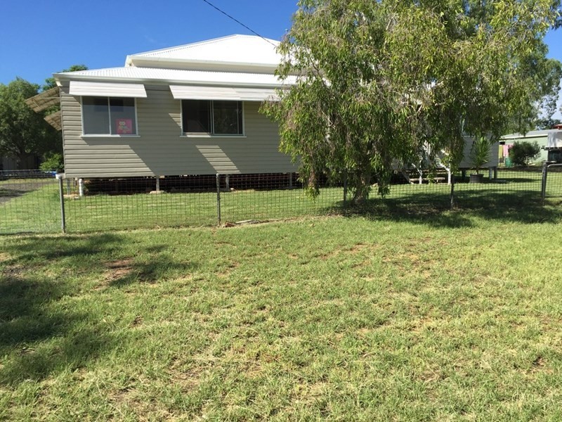 30 Chrystal Street, Roma QLD 4455