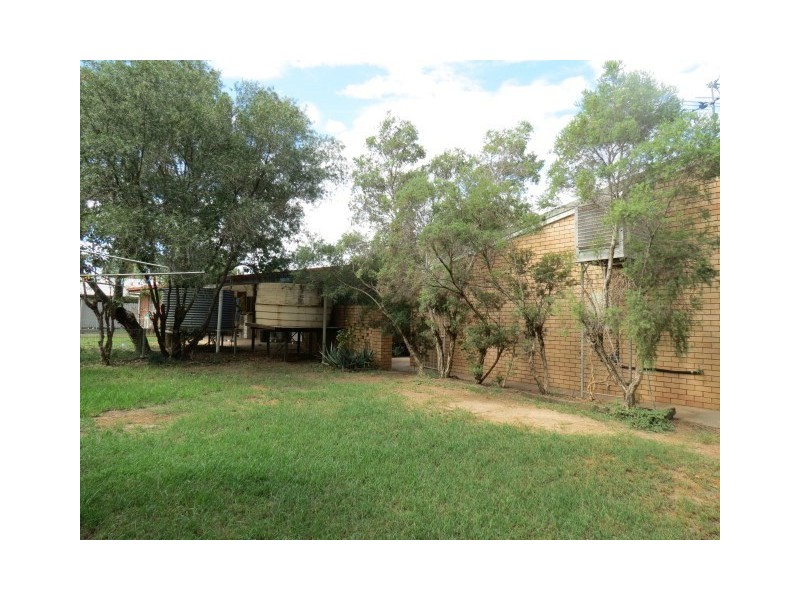 25 Alexander Avenue, Roma QLD 4455