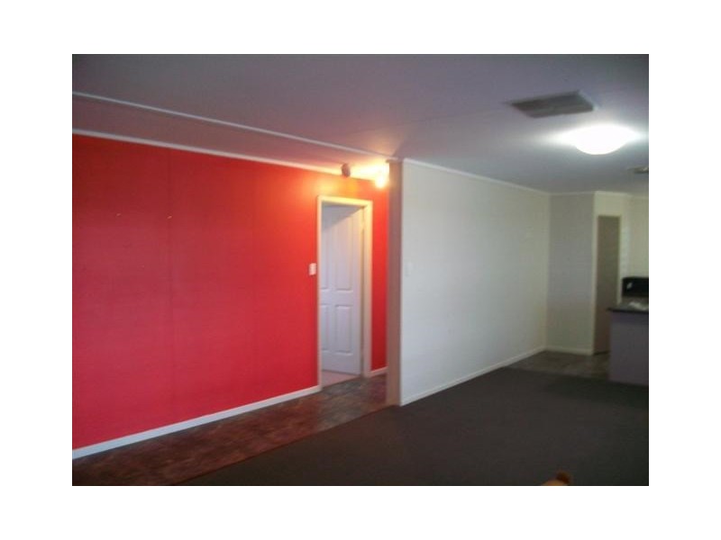 30 Luff Street, Roma QLD 4455