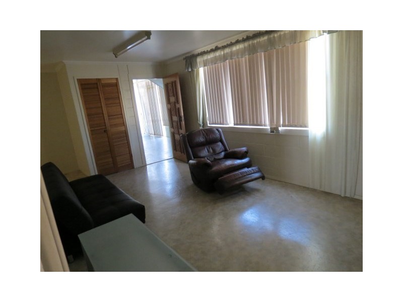 5 Fowles Street, Roma QLD 4455
