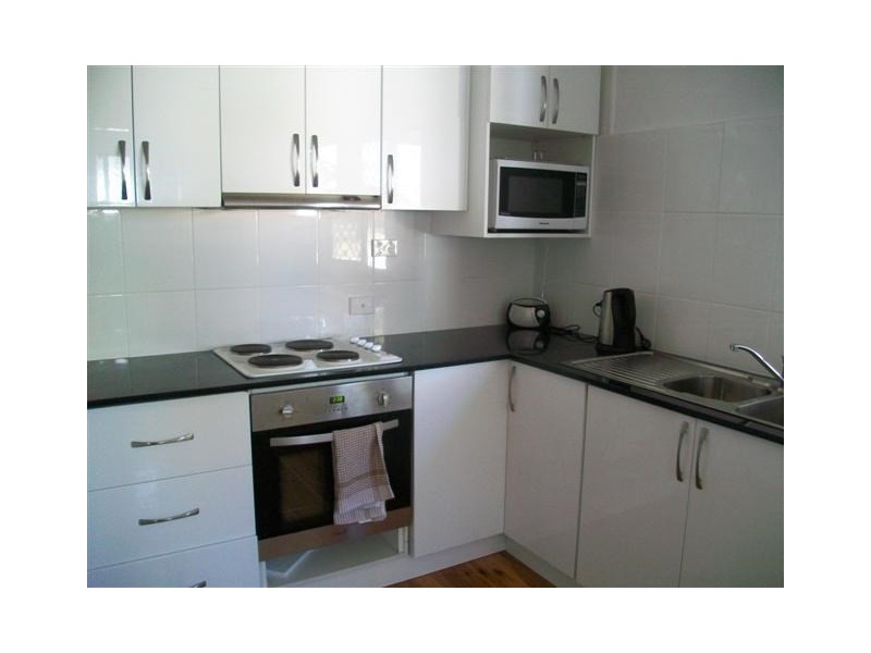 4 Eva Street, Roma QLD 4455