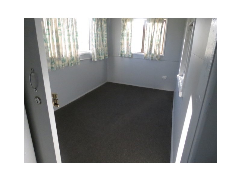 15 Chrystal Street, Roma QLD 4455