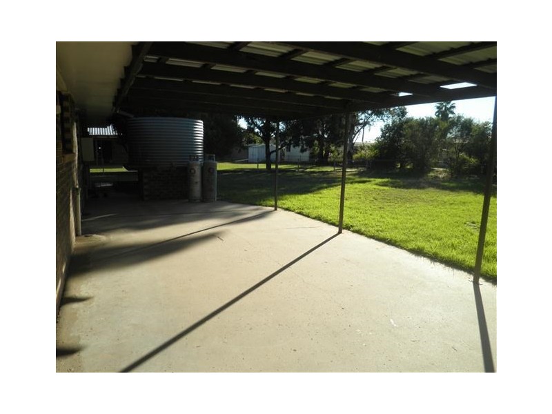 9 Alexander Avenue, Roma QLD 4455