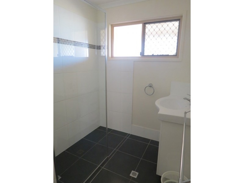 39 Northern Road, Roma QLD 4455