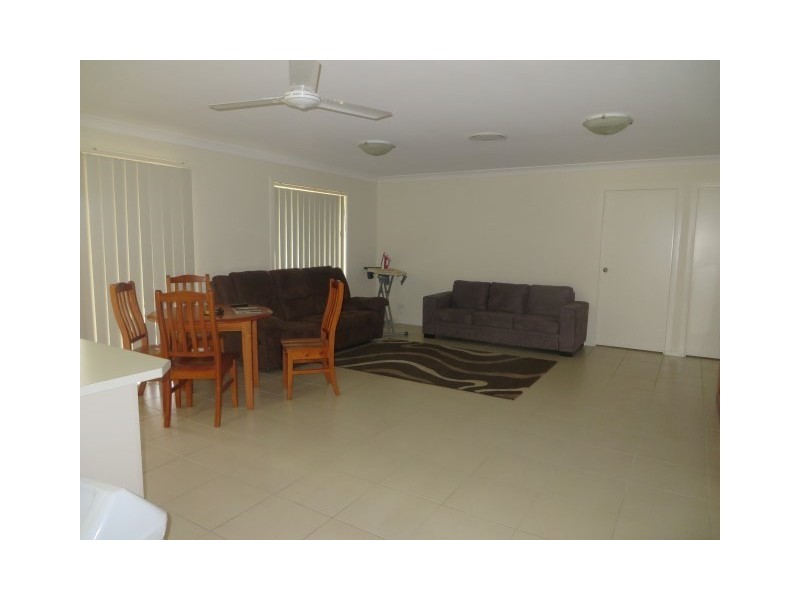 16 Courtney Street, Roma QLD 4455