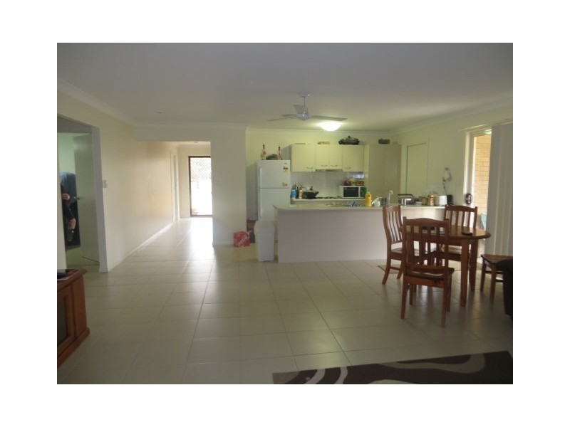16 Courtney Street, Roma QLD 4455