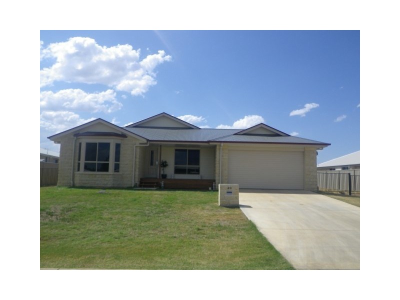 20 Bassett Court, Roma QLD 4455