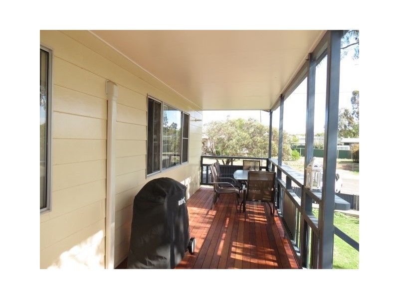 6 Cottell Street, Roma QLD 4455